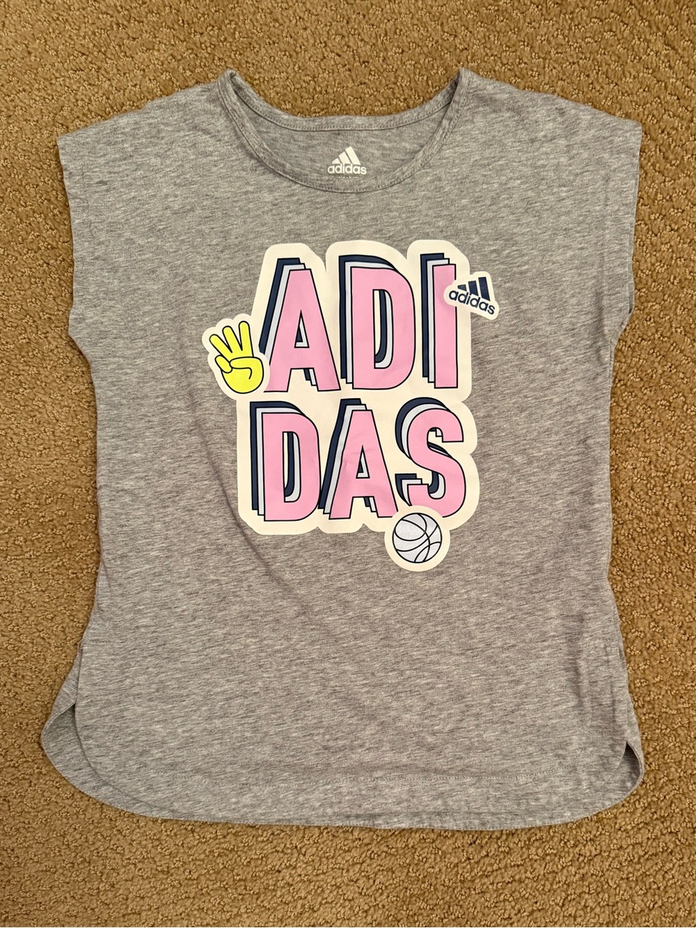 Adidas girls top. Size small.